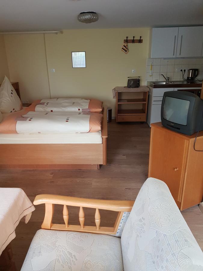 Gaestehaus Steininger 즈위젤 외부 사진